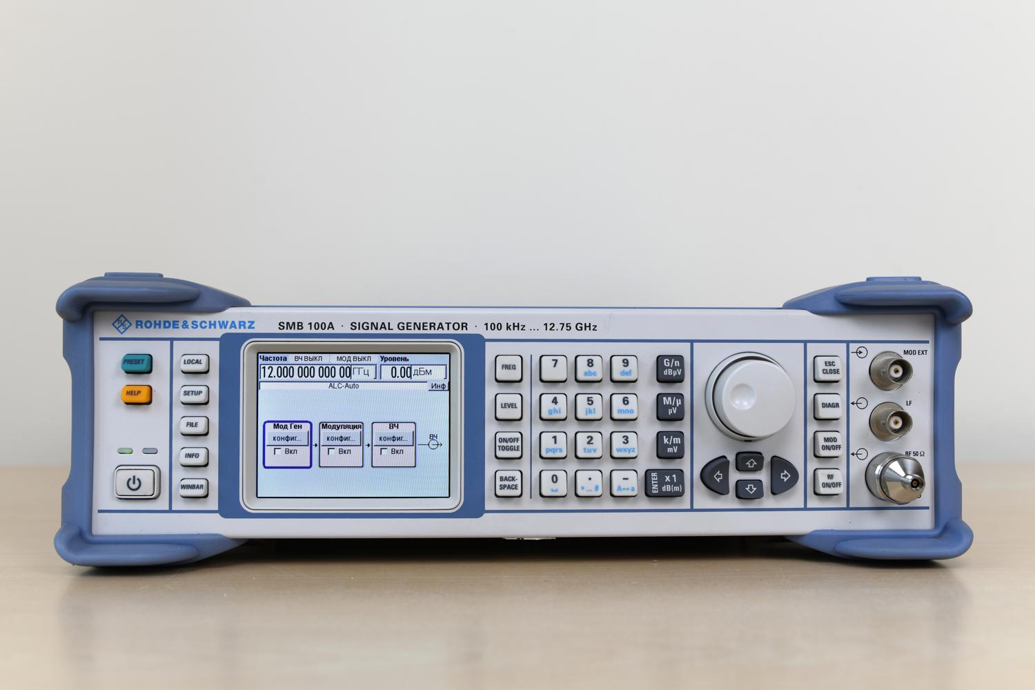 Генератор сигналов Rohde & Schwarz SMB100A